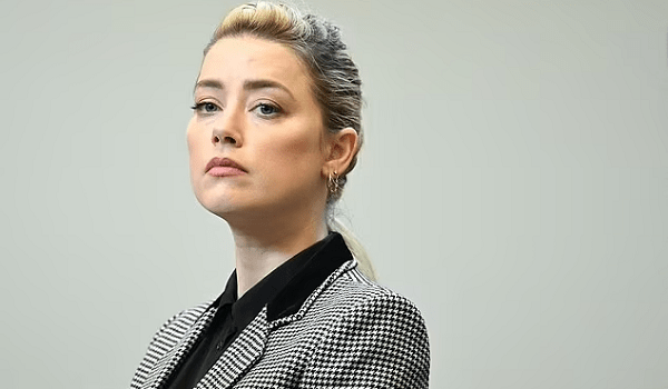 Amber Heard bán nhà để trả cho chồng cũ 8,3 triệu USD