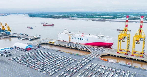 Phản ứng của người Việt tại Mỹ khi VinFast xuất khẩu 999 xe điện và cơ hội cho doanh nghiệp phụ trợ ở Việt Nam