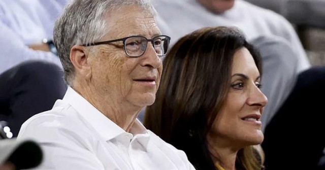 Người phụ nữ cùng tỷ phú công nghệ Bill Gates tới Việt Nam là ai?
