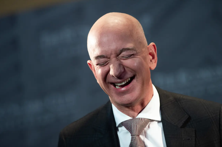 Jeff Bezos vượt Elon Musk, trở thành người giàu nhất hành tinh