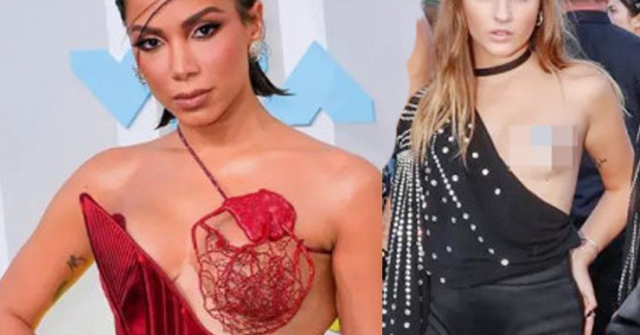 Nữ rocker để lộ một bên ngực trần tại MTV Video Music Awards 2022