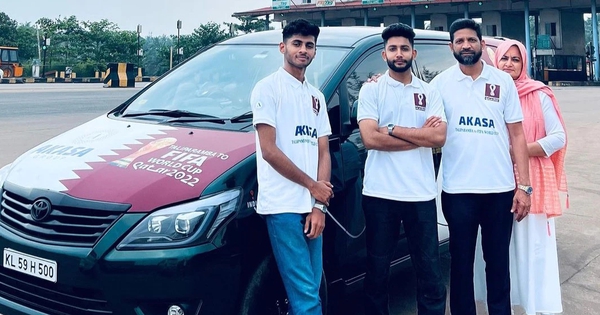 Gia đình lái Toyota Innova 30 ngày từ Ấn Độ sang Qatar xem World Cup