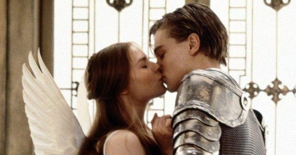 Nụ hôn đầu tuyệt đẹp trong Romeo và Juliet