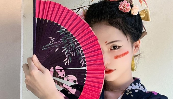 Nữ streamer Liên Quân cosplay hóa gái Nhật khiến game thủ 