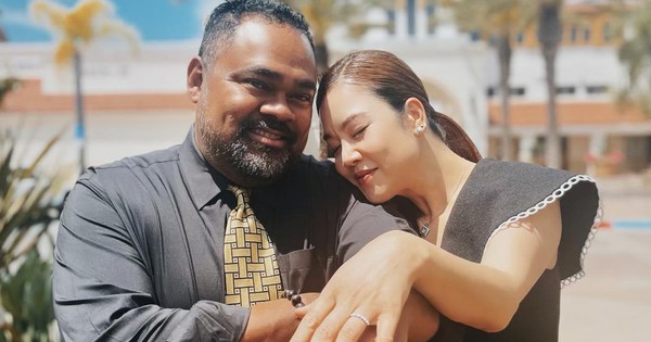 Ca sĩ Thu Phương chính thức lên xe hoa với chồng Việt kiều sau lời cầu hôn suốt 10 năm
