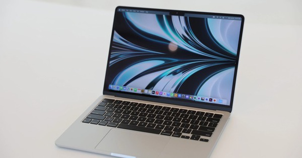 MacBook Air M2 mới về Việt Nam sẽ có giá hơn 30 triệu đồng