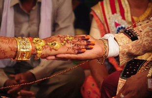 Cô dâu Ấn Độ bỏ trốn khỏi đám cưới khi biết chú rể bị hói