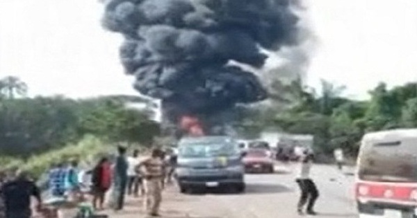 Nổ xe bồn tại Nigeria khiến ít nhất 12 người thiệt mạng