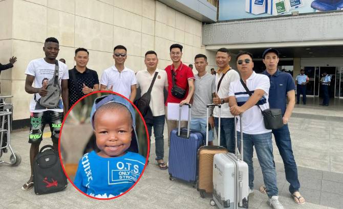 Team Quang Linh lên đồ về quê ăn Tết, CĐM thắc mắc: Không thấy Lôi Con?
