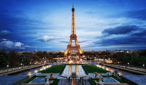 Tháp Eiffel bị rỉ sét nặng nề, cần hơn 1.400 tỷ để sửa chữa trước Olympics 2024