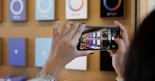 Apple sắp làm điều với iPhone khiến Samsung run sợ