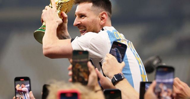 Siêu sao L. Messi sắp bỏ iPhone để chuyển sang smartphone Xiaomi?