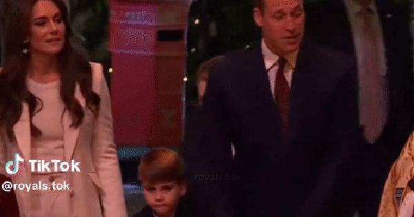 Khoảnh khắc ngọt ngào của Thân vương William cùng con trai út Louis tại buổi hòa nhạc Giáng sinh khiến người hâm mộ xuýt xoa khen ngợi