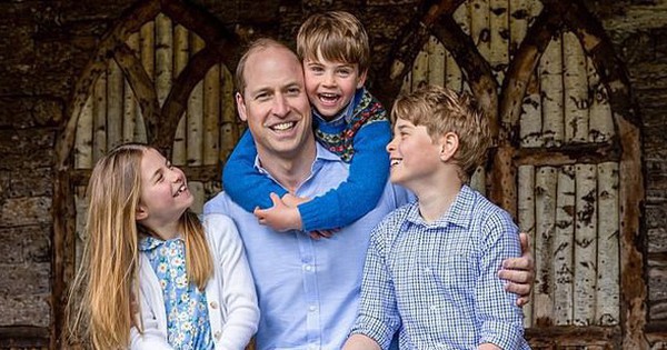 Thân vương William đăng ảnh hạnh phúc bên 3 con mừng Ngày của cha