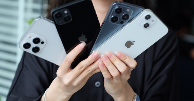 HOT: Mô hình bộ tứ iPhone 14 bất ngờ xuất hiện tại Việt Nam