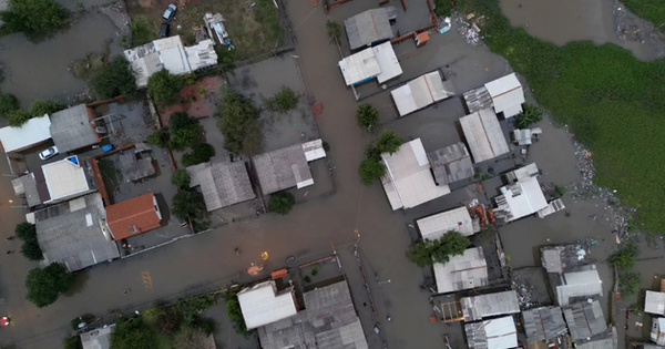 Số người tử vong do bão lớn ở miền Nam Brazil tăng lên ít nhất 12 người