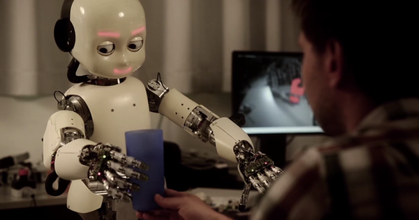 Robot dọn dẹp đang được nhiều gia đình ưa chuộng, nhưng liệu có thể thay thế được sức người hoàn toàn?