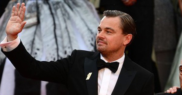Leonardo DiCaprio 50 tuổi vẫn gây sốt thảm đỏ kèm 9 phút vỗ tay