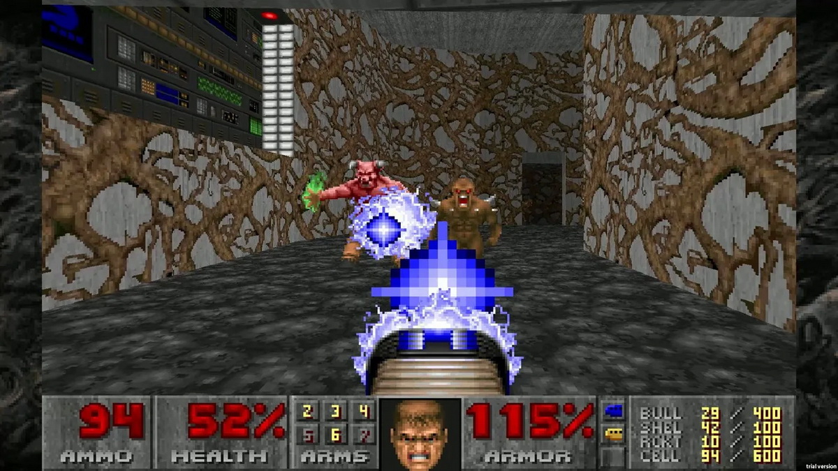 Game thủ dùng một khối gạch Lego làm màn hình để chơi Doom