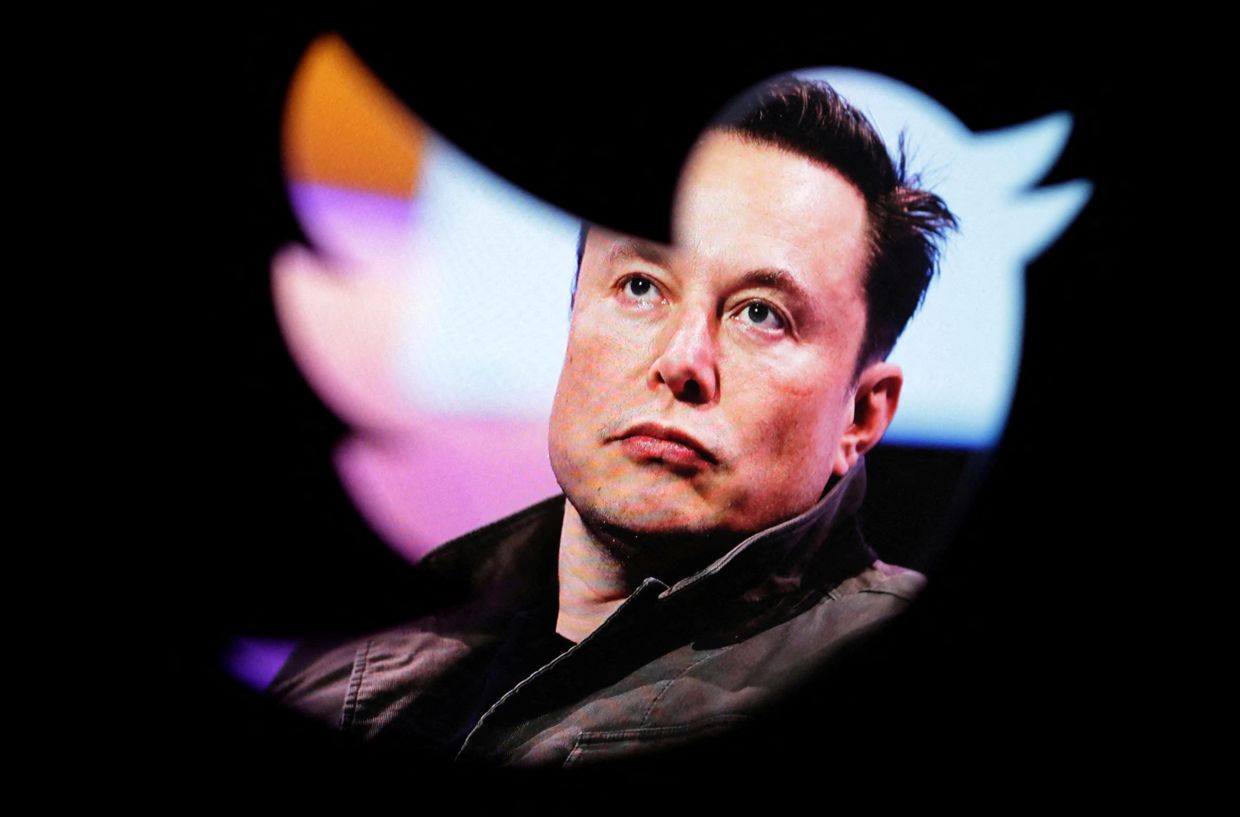 Elon Musk bị chính người dùng Twitter kêu gọi từ chức
