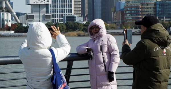 Trời lạnh nhất 40 năm ập đến Thượng Hải, người dân nói năm nay không bình thường