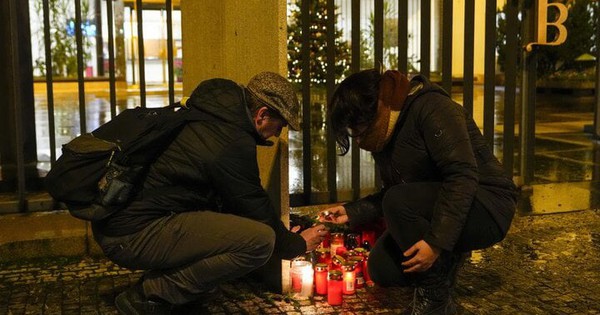 Séc công bố quốc tang tưởng niệm các nạn nhân trong vụ xả súng