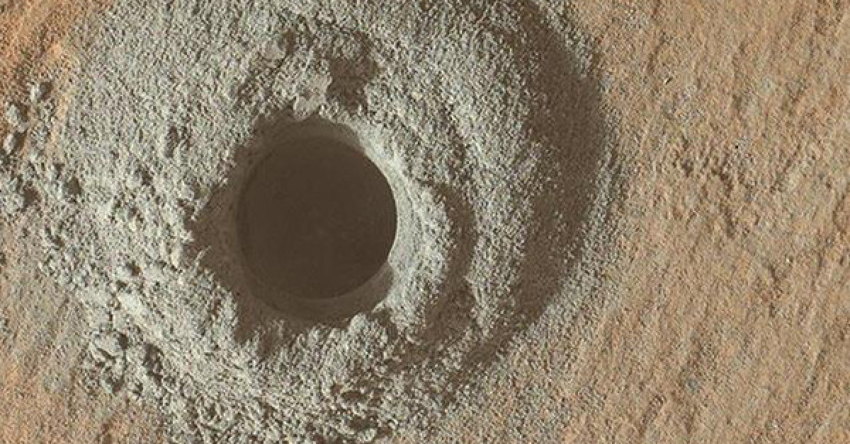Đục lỗ Sao Hỏa, NASA  tìm được dấu vết sự sống ngoài hành tinh?