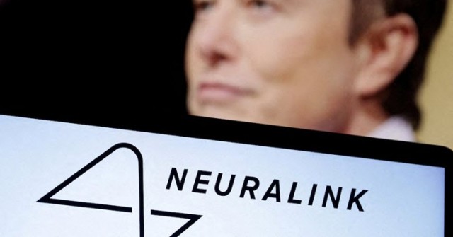 Người cấy chip não đầu tiên của Neuralink có thể chơi cờ bằng suy nghĩ