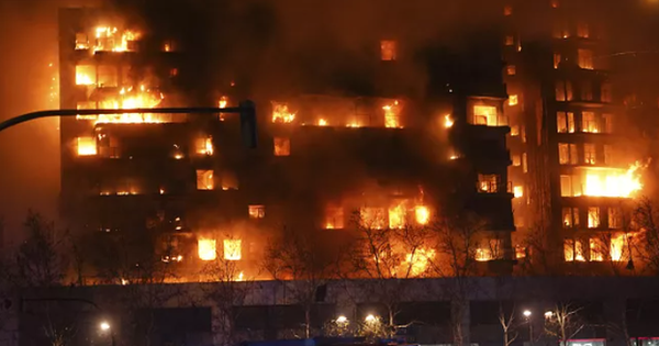 Hơn 15 người vẫn mất tích sau vụ cháy chung cư ở Valencia, Tây Ban Nha