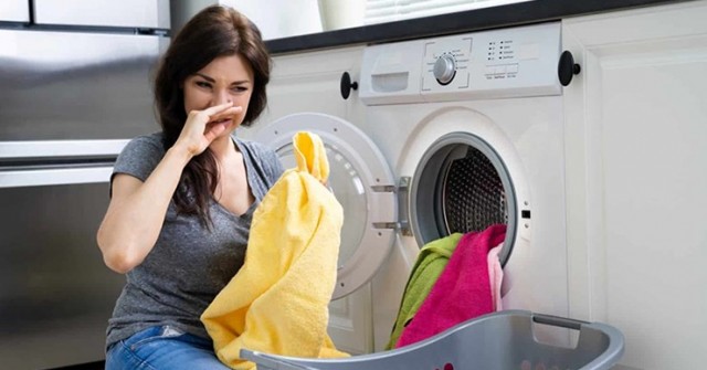 Những cách tốt nhất để loại bỏ mùi hôi và làm máy giặt trông như mới