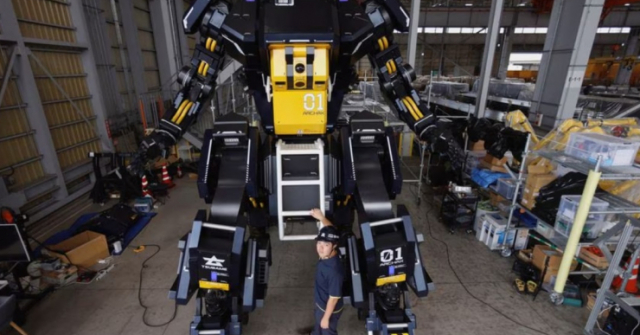 Cận cảnh robot Archax trị giá 3 triệu USD siêu khổng lồ