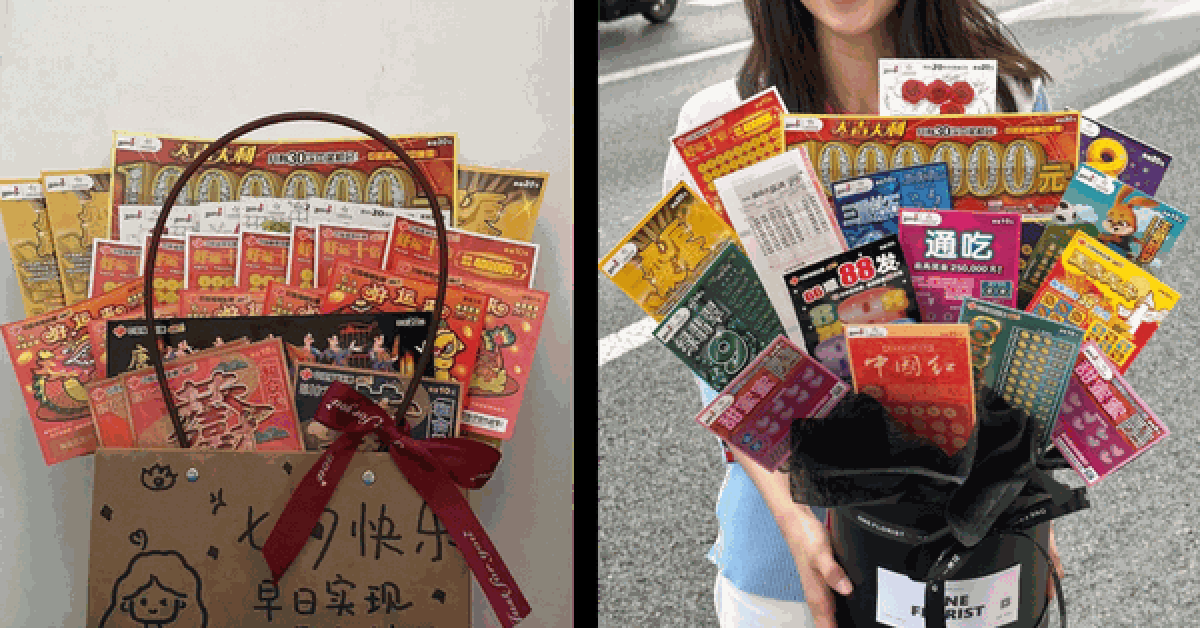 Người trẻ Trung Quốc mong đổi vận, tặng quà bằng xổ số