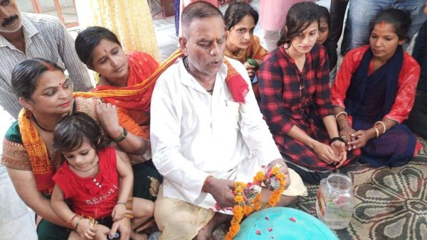 Ấn Độ: dân làng tổ chức đám cưới cho... ếch để cầu mưa