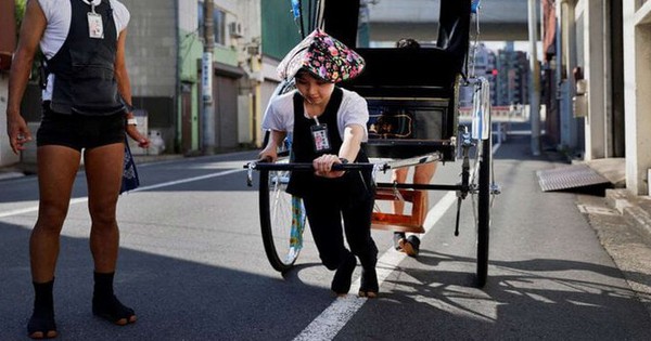 Những cô gái Nhật làm nghề kéo xe