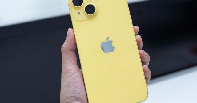 Bảng giá iPhone 14 và iPhone 14 Plus màu vàng: Giảm 