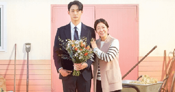 Cảnh con trai bỏ mẹ mà đi ở phim Hàn vừa lên sóng 