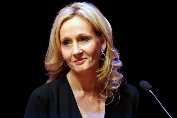 Bà Rowling giải thích lý do vắng mặt trong phim kỷ niệm 20 năm Harry Potter